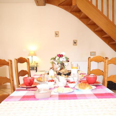 Bed and Breakfast Logis De L'Orme La Rochepot Exterior foto